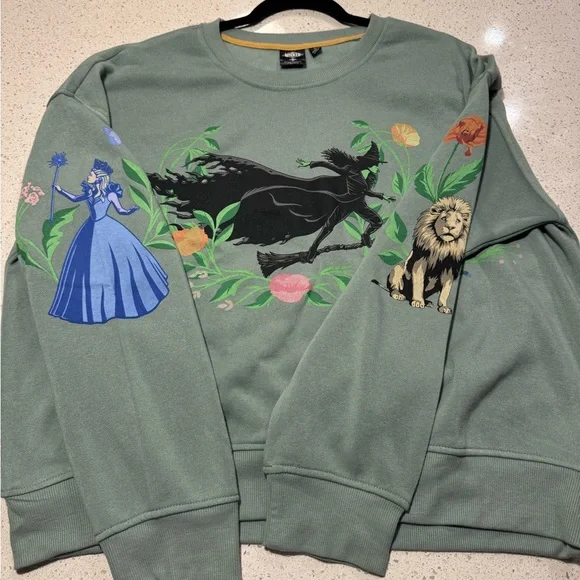 Women's Extra Large Wicked Fleece Pullover
Sweatshirt -Elphaba Sage Green XL NWT - Picture 1 of 8